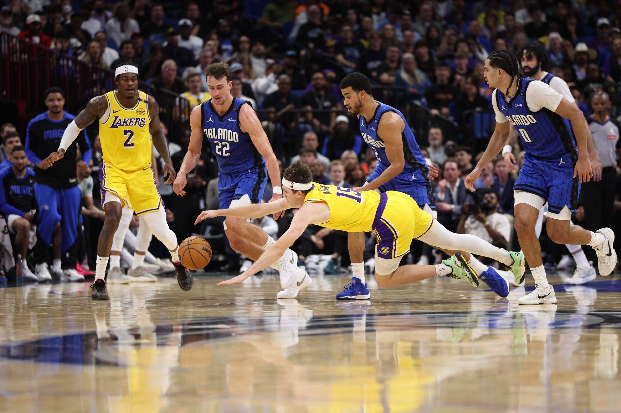 勇士主场大胜魔术，展现实力！