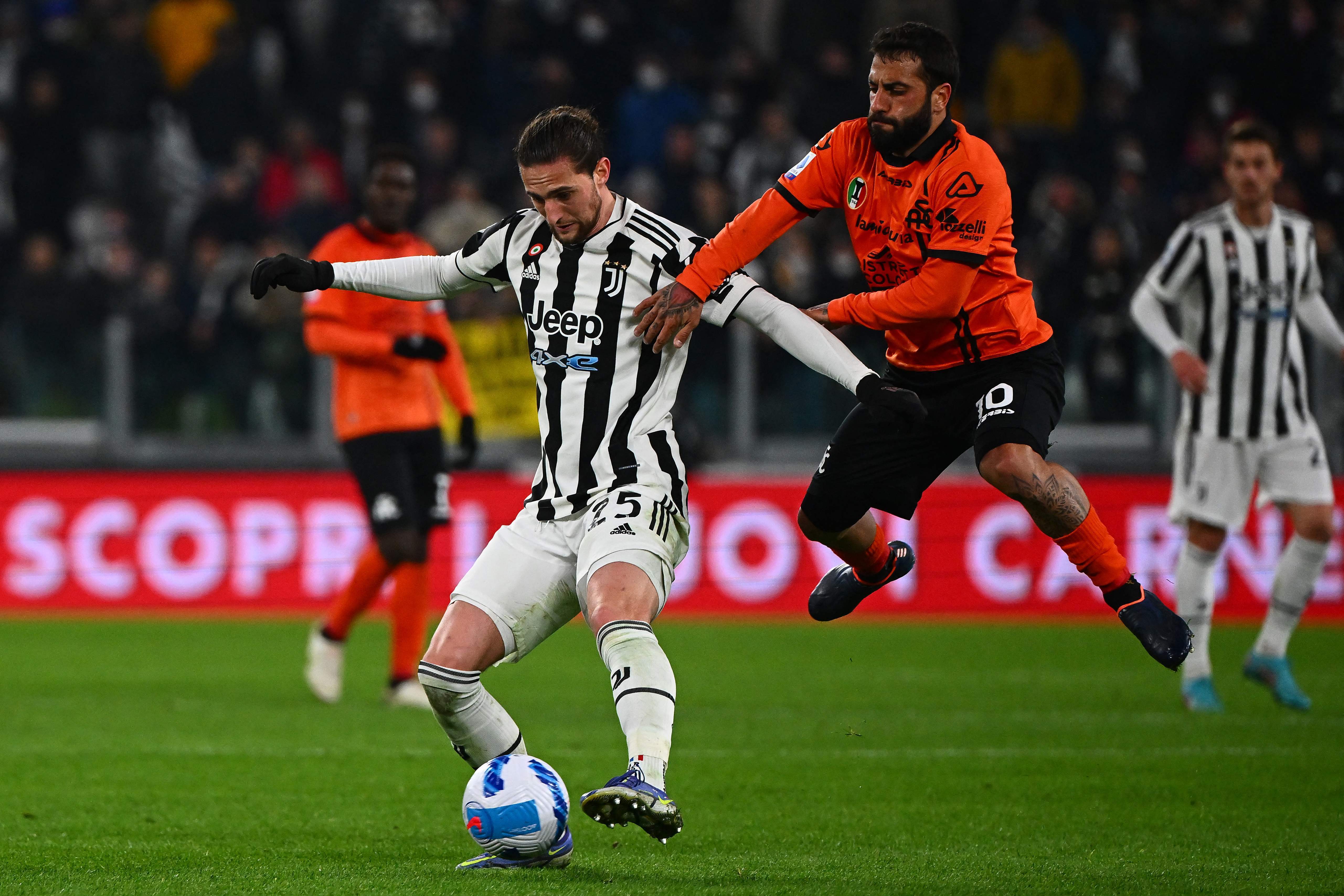 关于基恩驾临佛罗伦萨,率队轻取帕尔马的信息 关于基恩驾临佛罗伦萨,率队轻取帕尔马的信息