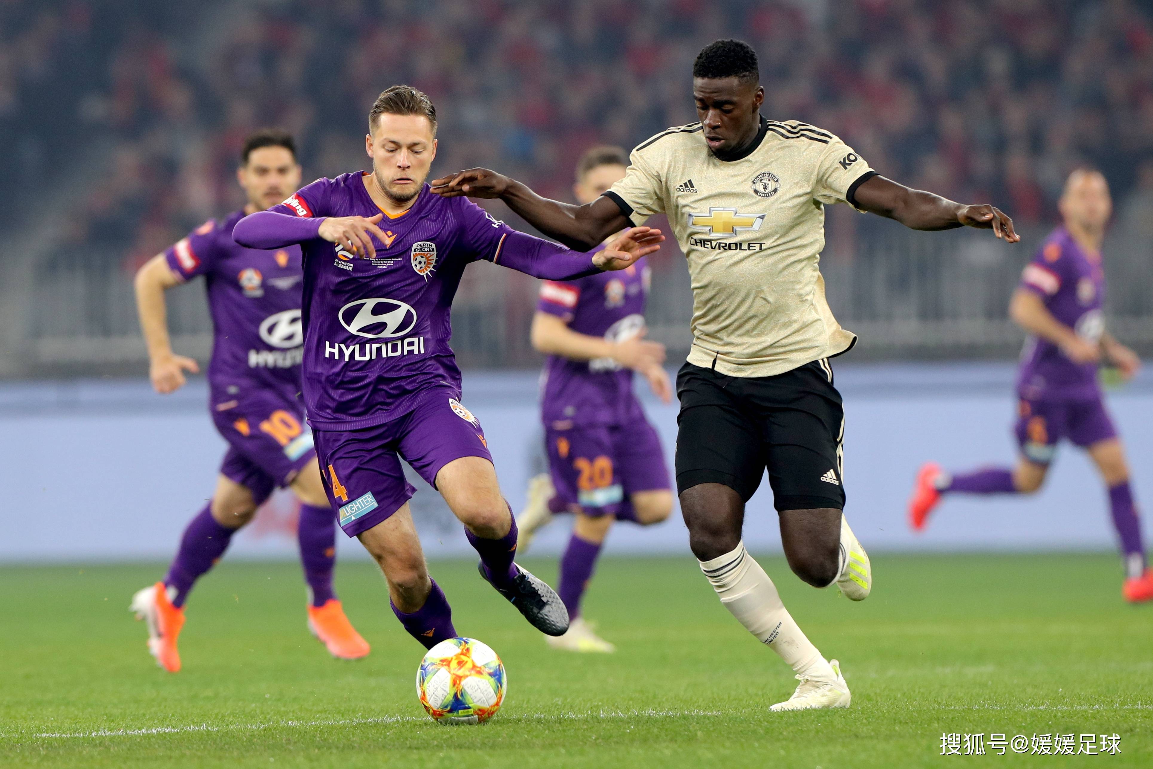 包含柏林赫塔队球员集体请战,誓言为球队拼尽全力的词条 包含柏林赫塔队球员集体请战,誓言为球队拼尽全力的词条