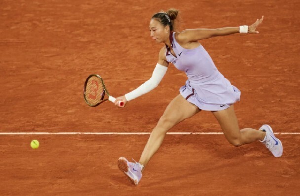 汉堡对阵克雷泽,展开激烈交锋 汉堡对阵克雷泽,展开激烈交锋