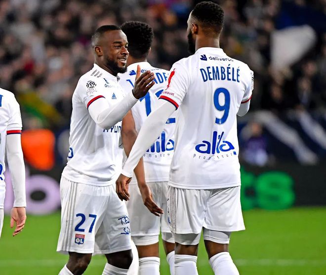 里昂客场赢得胜利,取得三分的简单介绍 里昂客场赢得胜利,取得三分的简单介绍