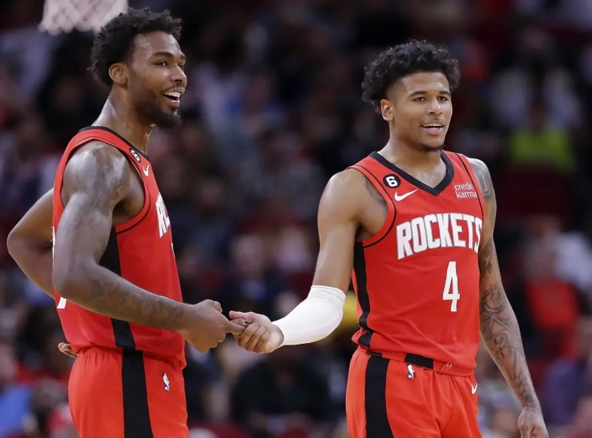 雄鹿击败火箭,晋级西部半决赛 雄鹿击败火箭,晋级西部半决赛