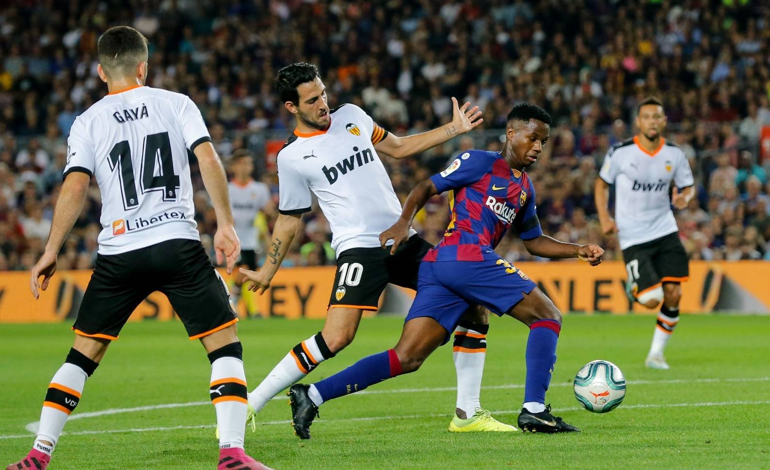 关于利物浦巴伦西亚对决,谁能脱颖而出的信息 关于利物浦巴伦西亚对决,谁能脱颖而出的信息