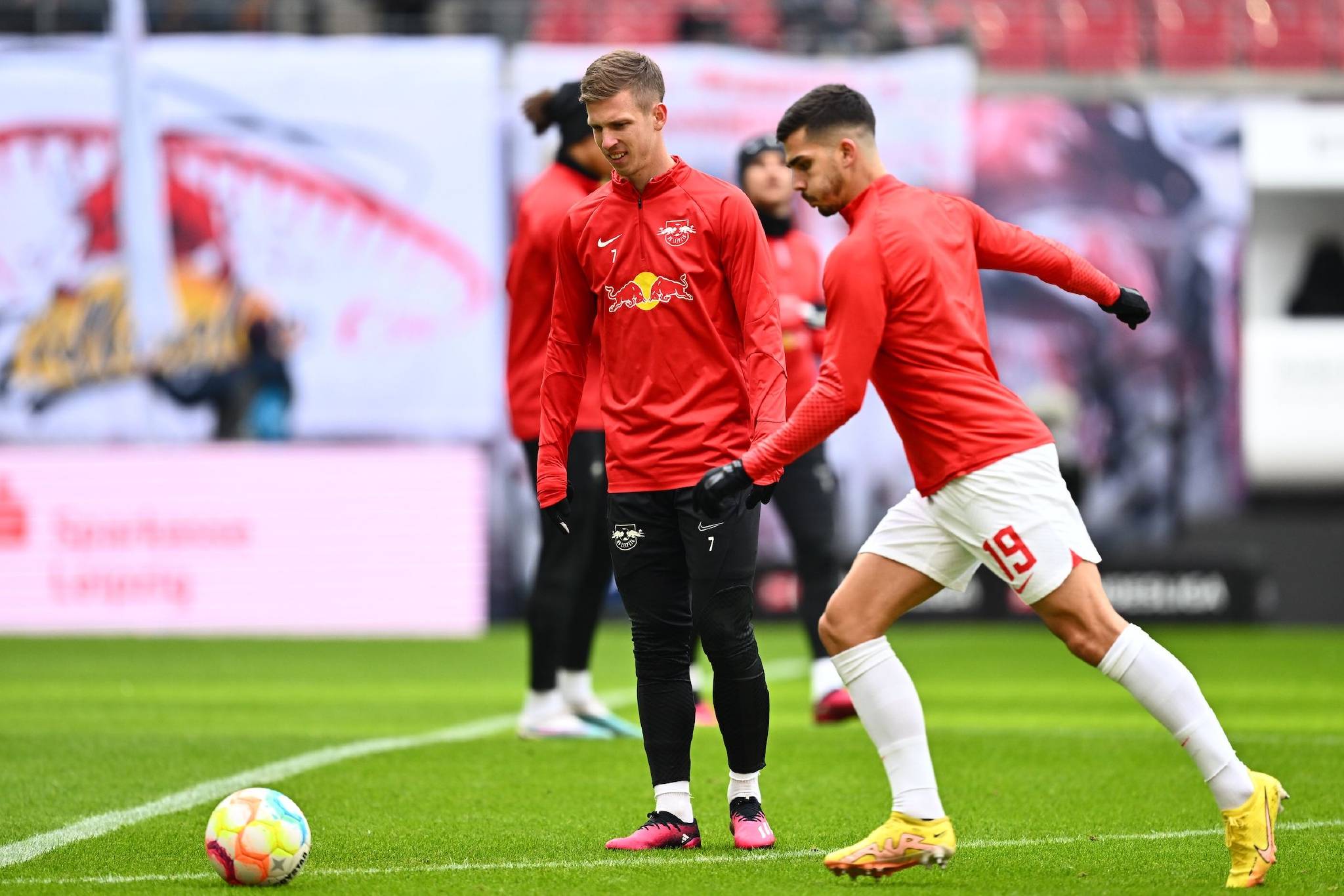 门兴格拉德巴赫大捷,进军欧冠半决赛的简单介绍 门兴格拉德巴赫大捷,进军欧冠半决赛的简单介绍