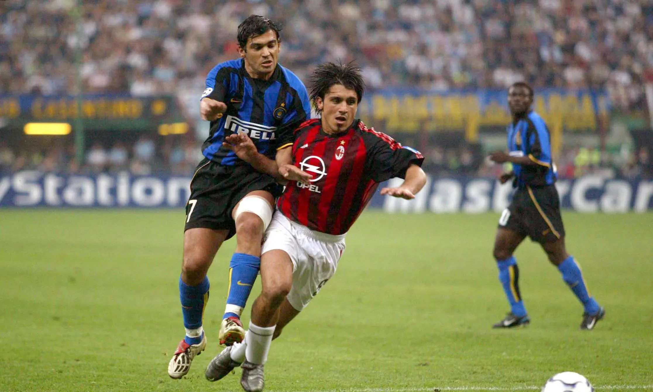 包含AC米兰老板贴近球队,或有意引进世界级巨星的词条 包含AC米兰老板贴近球队,或有意引进世界级巨星的词条