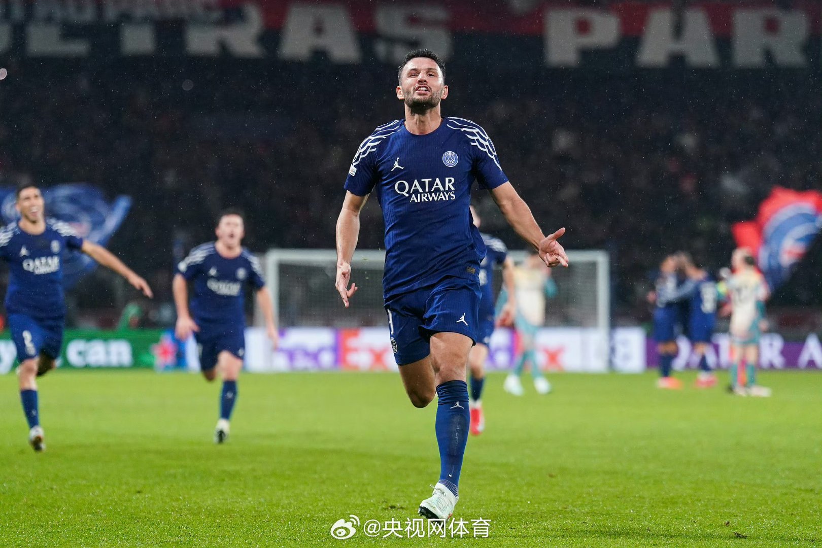 九游体育网页版登录入口-巴黎圣日尔曼签下新中场，强化组织能力