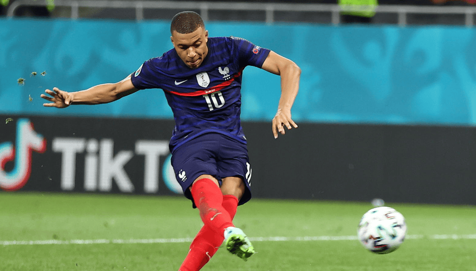 九游体育app下载-欧国联打响收官战，球员斗志昂扬