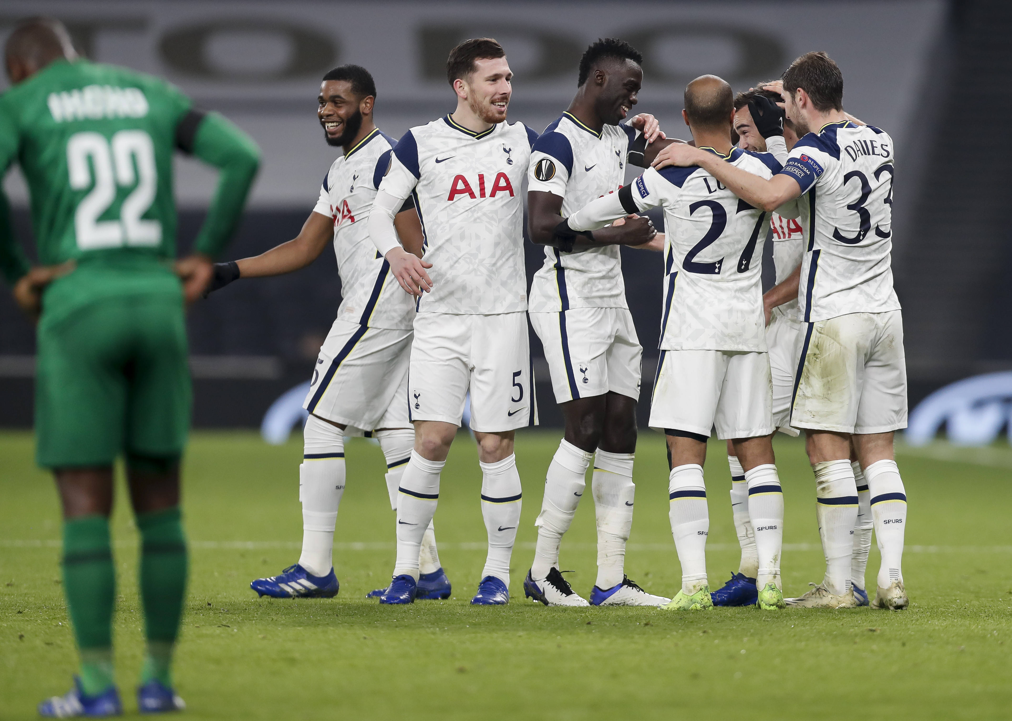 足球赛事掀起一波又一波热潮 足球赛事掀起一波又一波热潮