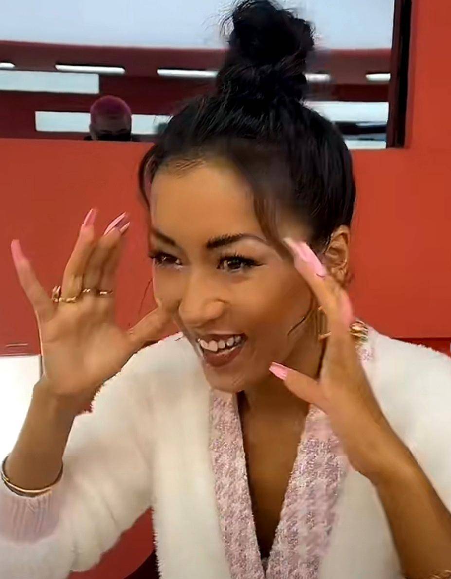 九游体育登录-非洲足球赛事中，女选手交出亮眼成绩单