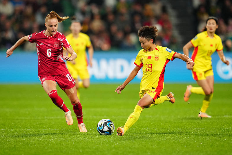 世界杯女足比赛中场休息,球员们调整状态的简单介绍 世界杯女足比赛中场休息,球员们调整状态的简单介绍