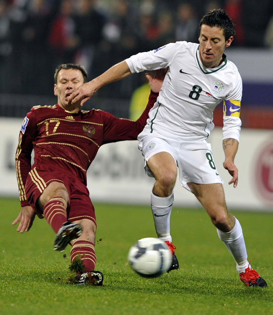 俄罗斯队与斯洛文尼亚队展开对决 俄罗斯队与斯洛文尼亚队展开对决