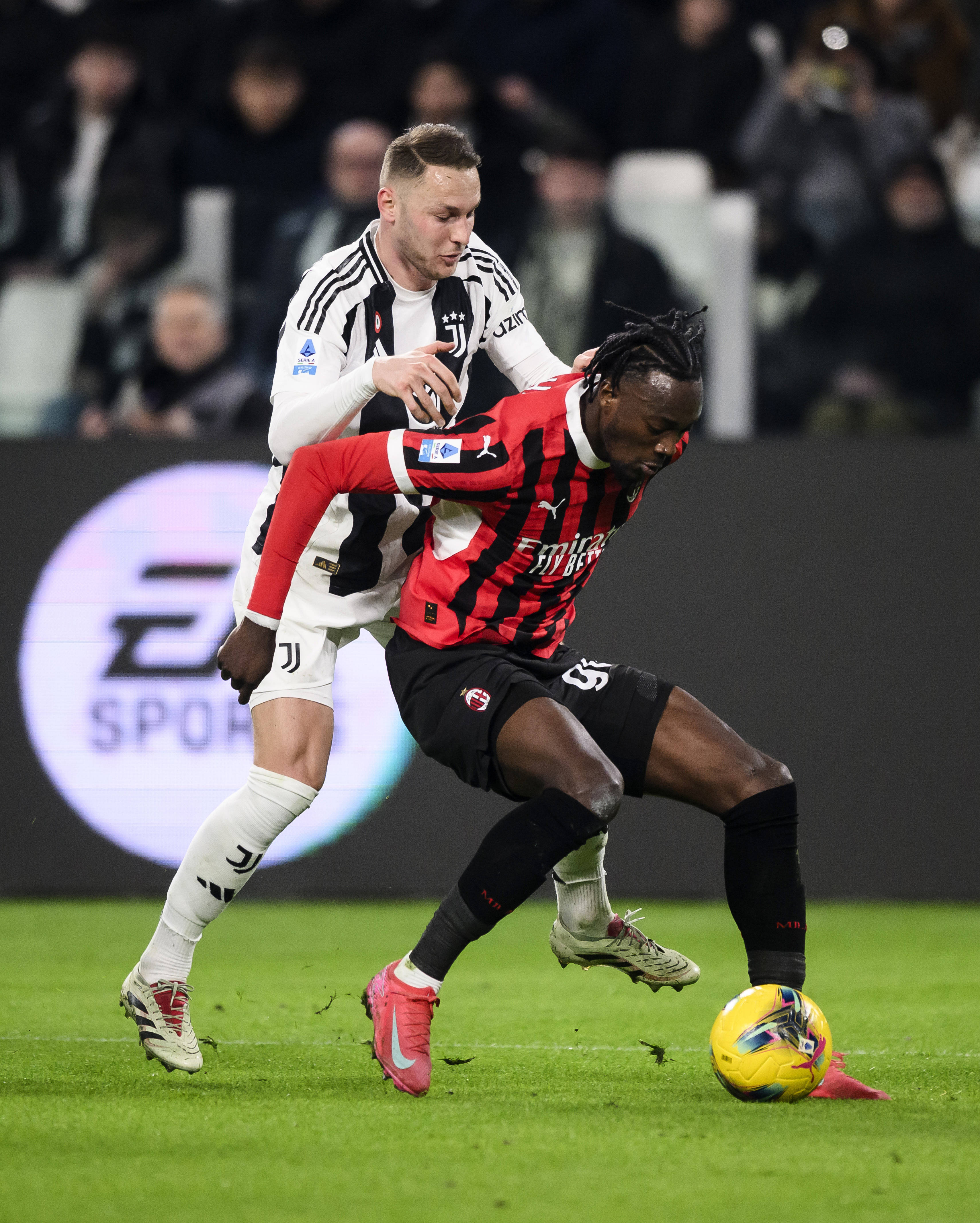 米兰AC球队在国际赛事中取得成功 米兰AC球队在国际赛事中取得成功