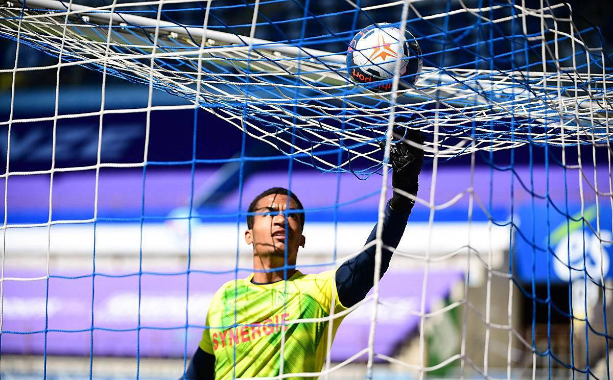 九游体育官方登录入口-包含南特球员展现超强实力，取得胜利的词条