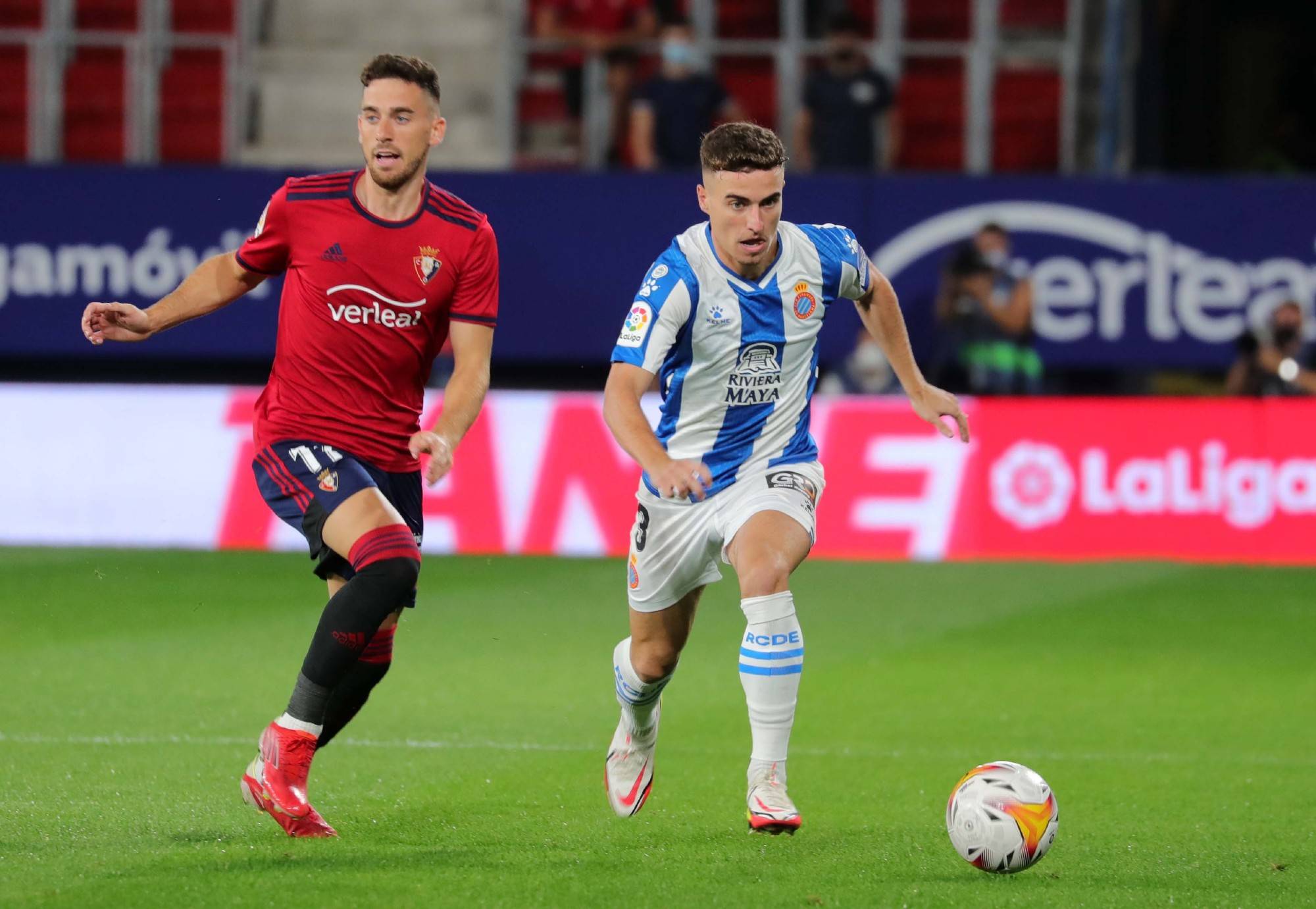 激烈对抗足球偶像实力碾压对手 激烈对抗足球偶像实力碾压对手