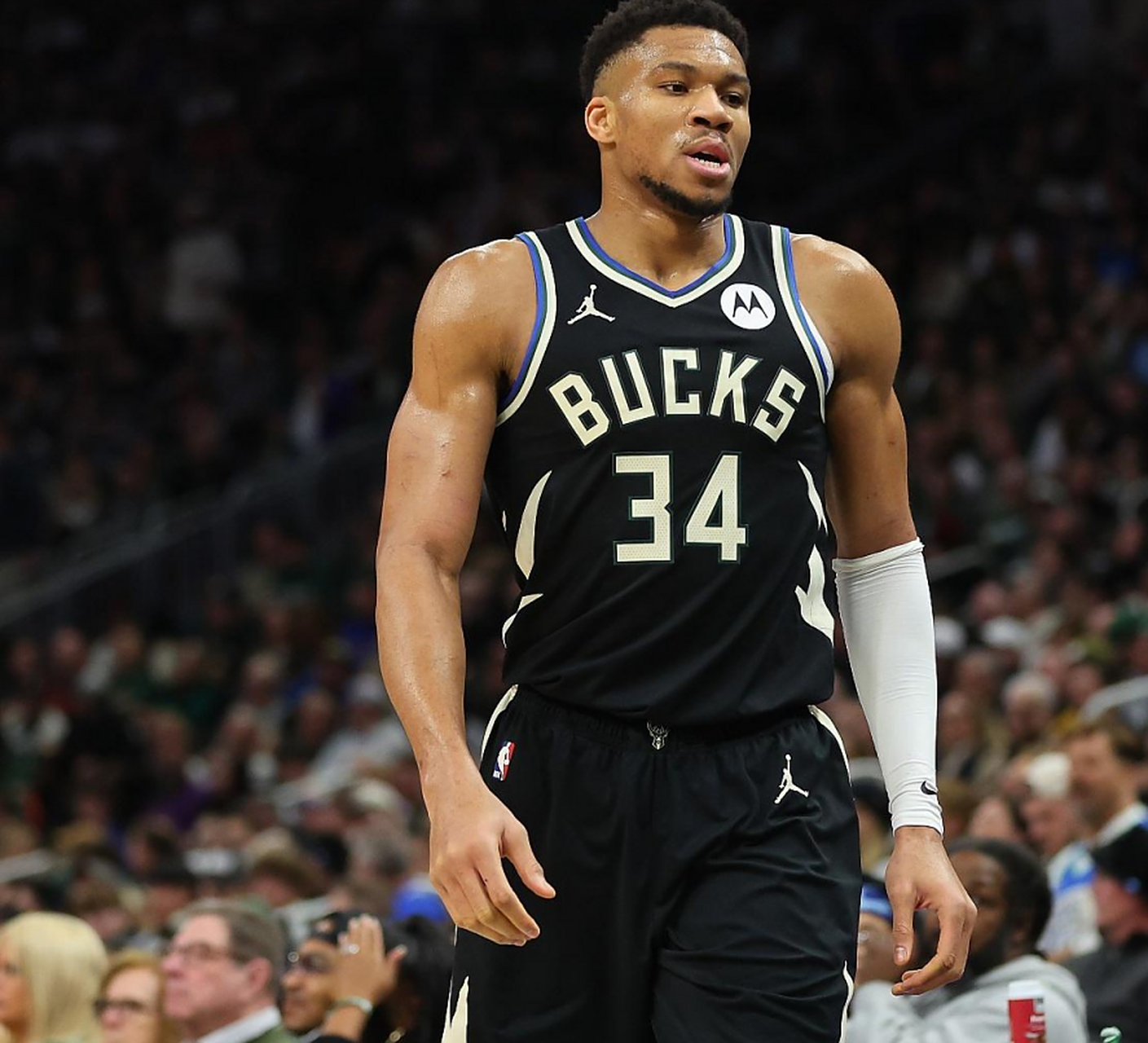 九游体育官网-雄鹿队主教练被誉为本赛季最佳教练