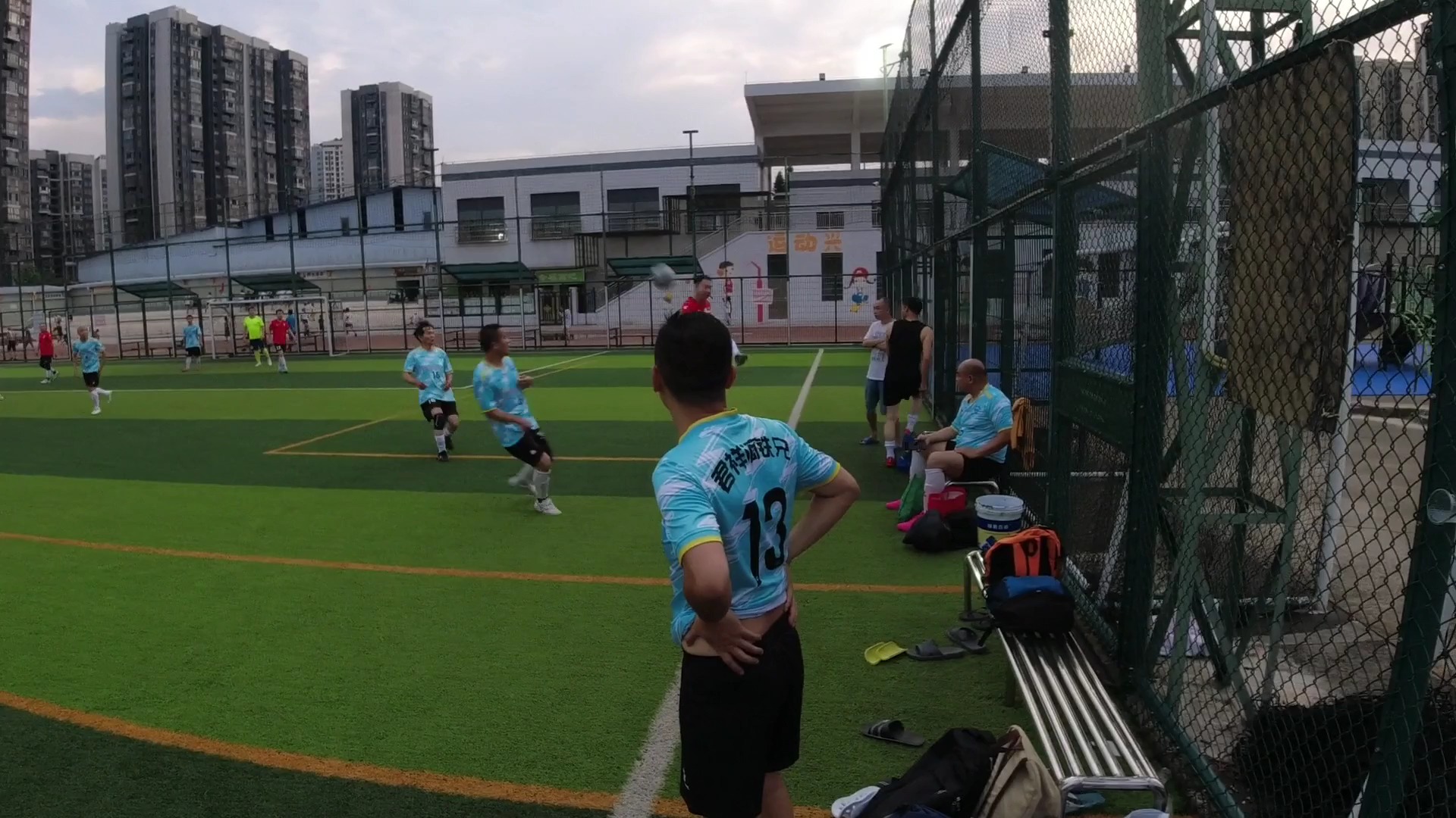 九游体育官方登录入口-赛前热身，球员被曝光私人训练照片的简单介绍