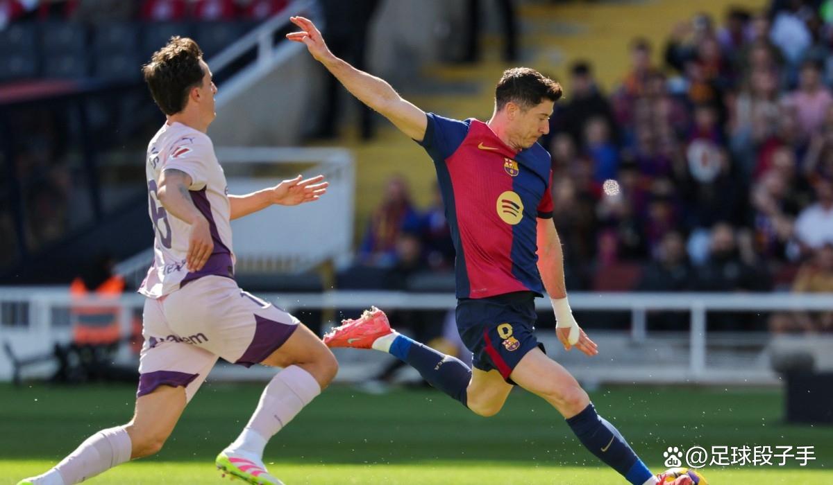 巴塞罗那战胜赫塔菲,登顶榜首 巴塞罗那战胜赫塔菲,登顶榜首